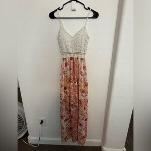 Chic Lace Bodice Floral Maxi Dress